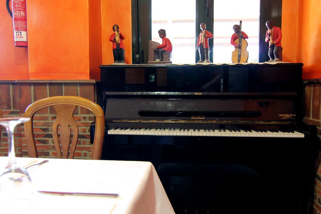 Hotel Rural Hojaranzos Tejeda Del Tietar Ngoại thất bức ảnh