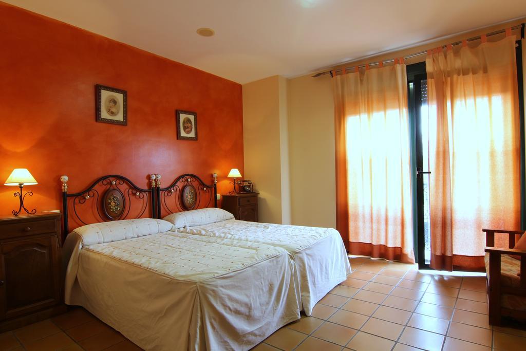 Hotel Rural Hojaranzos Tejeda Del Tietar Ngoại thất bức ảnh
