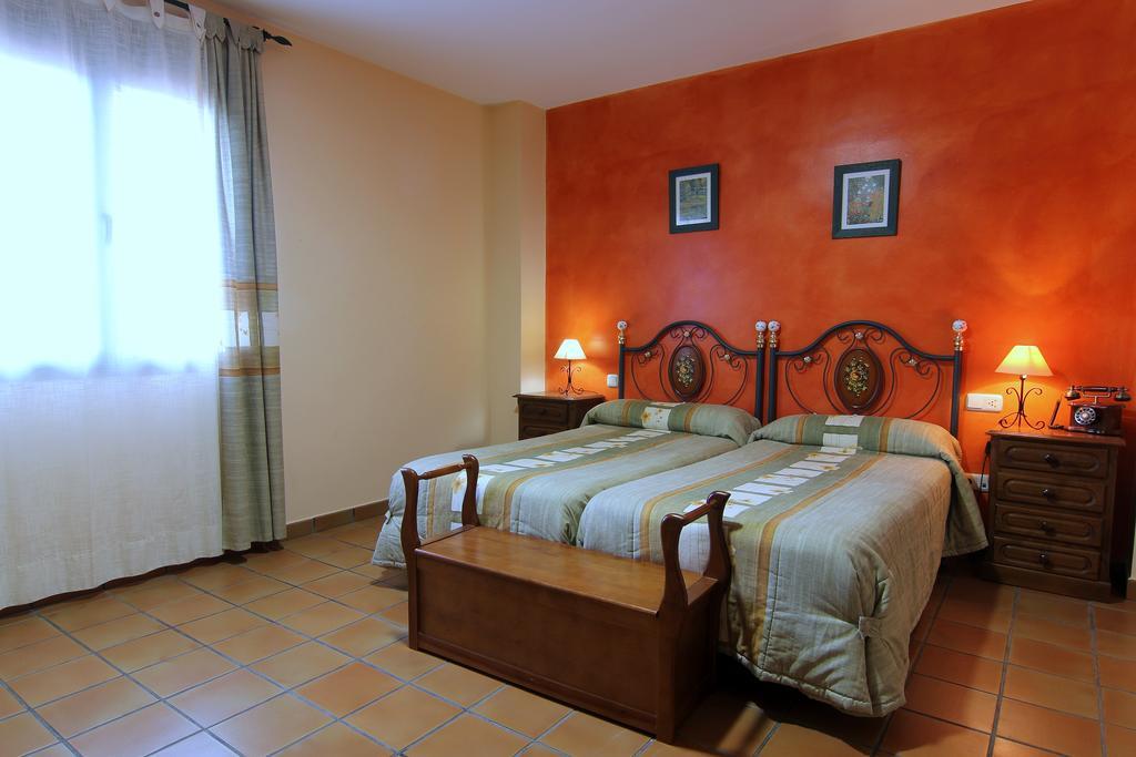 Hotel Rural Hojaranzos Tejeda Del Tietar Ngoại thất bức ảnh